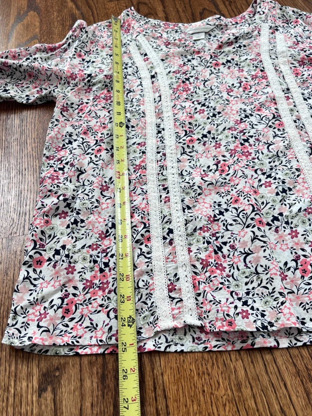 Christopher & Banks Floral Lace-Trim Long Sleeve Top in Pink and White Size M - Picture 8 of 9